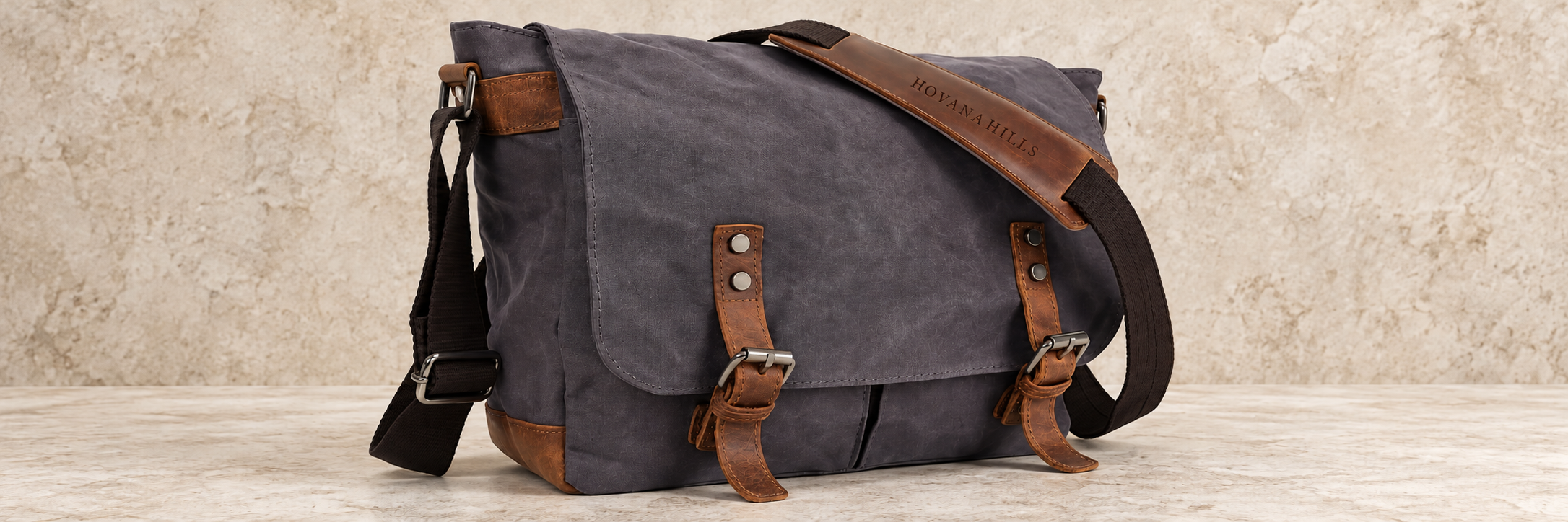 Classic Waxed Canvas Messenger – Brushed Stone - Image 2
